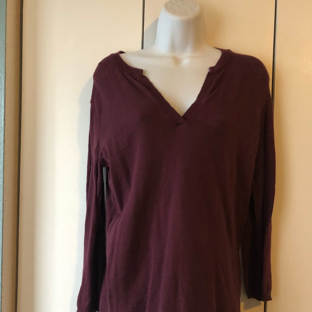 Burgundy sweater size Xs